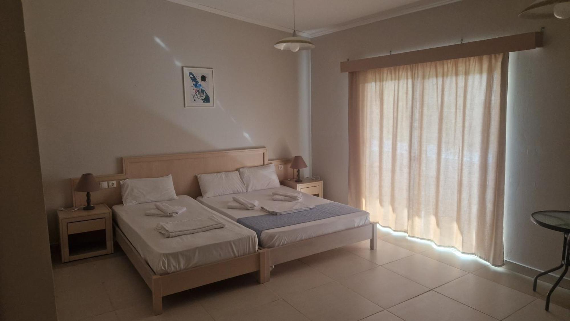 Regina Hotel كيساموس الغرفة الصورة