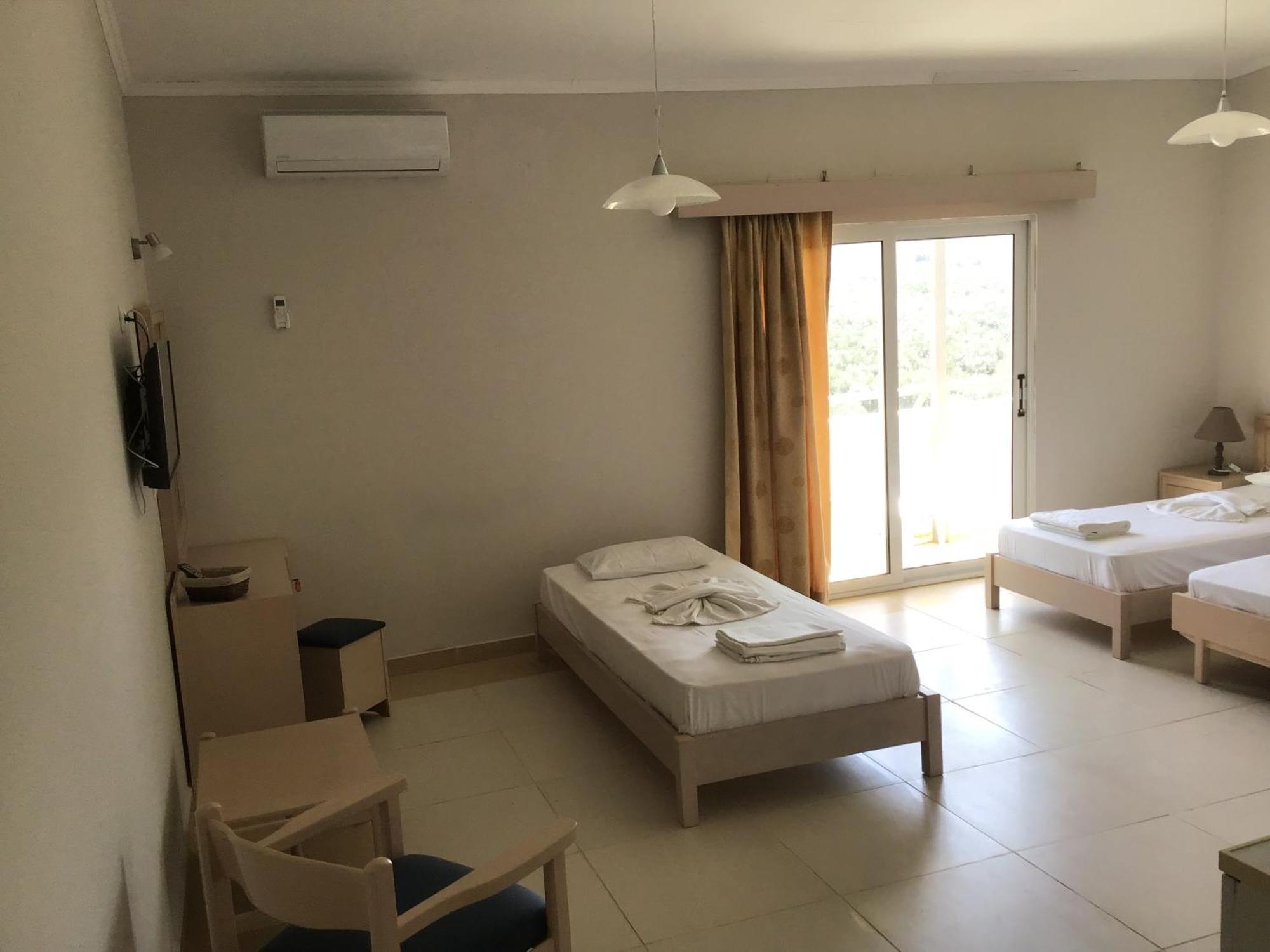 Regina Hotel كيساموس الغرفة الصورة
