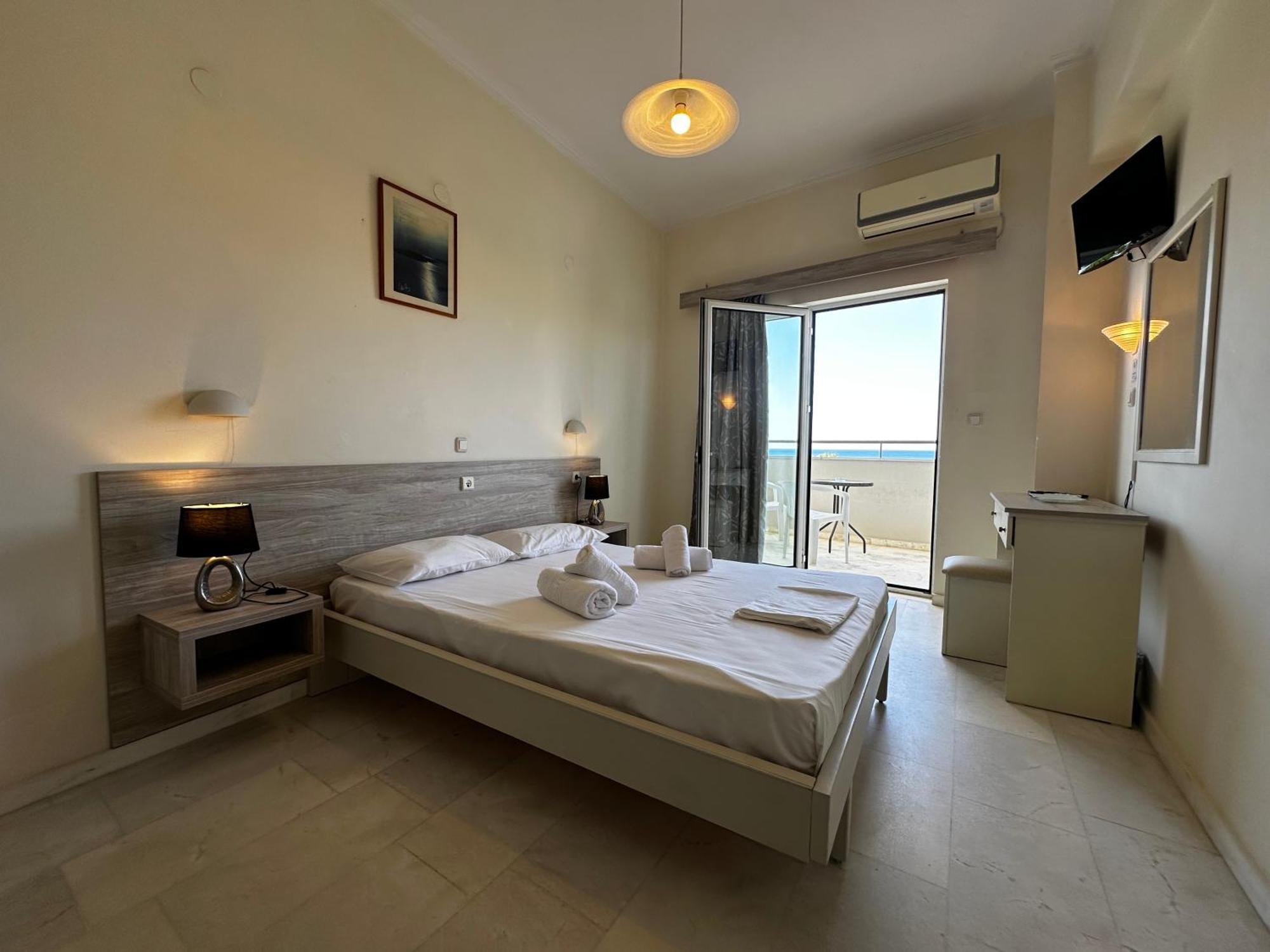 Regina Hotel كيساموس المظهر الخارجي الصورة